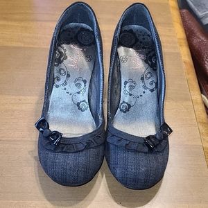 GRAY PLAID MID HEELS